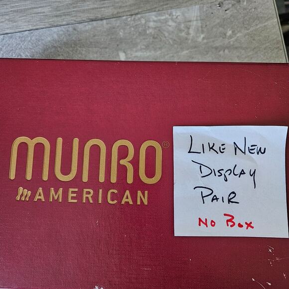 Munro American Soft Gold Iridescent Womens Ballet Flats Slip on Size 7 Shoes - Picture 13 of 15